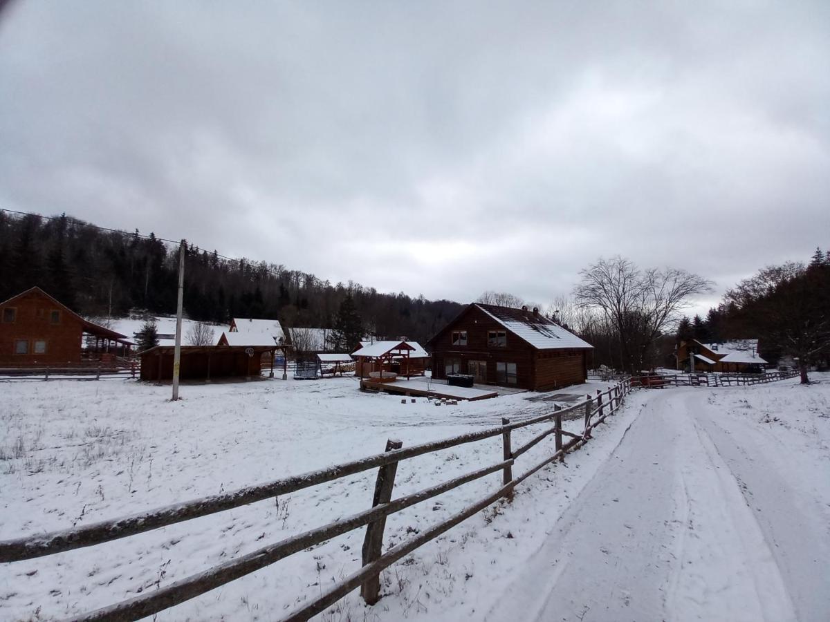 Magasbuekk Drakula Kulcsoshaz Ivo Villa Exterior foto